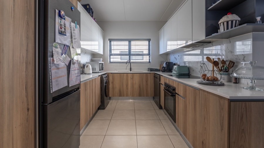 3 Bedroom Property for Sale in Sandown Western Cape